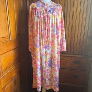 Evelyn Pearson Go-Coat Floral 60’s Mod Robe Nightgown Fits like Medium-Large